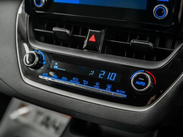Toyota Corolla XII (E210) с пробегом 2019 года, цена 1 749 000 рублей, 106000 км, универсал, Автокод Объявления