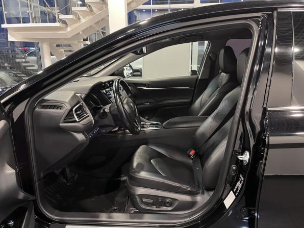 Toyota Camry VIII (XV70) с пробегом 2019 года, цена 2 690 000 рублей, 143689 км, седан, Автокод Объявления