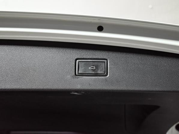 Volkswagen Tiguan II Рестайлинг с пробегом 2021 года, цена 3 550 000 рублей, 64781 км, внедорожник, Автокод Объявления