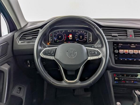 Volkswagen Tiguan II Рестайлинг с пробегом 2021 года, цена 4 215 000 рублей, 34083 км, внедорожник, Автокод Объявления