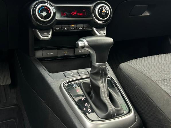 Kia Rio IV Рестайлинг с пробегом 2021 года, цена 1 568 400 рублей, 79125 км, седан, Автокод Объявления