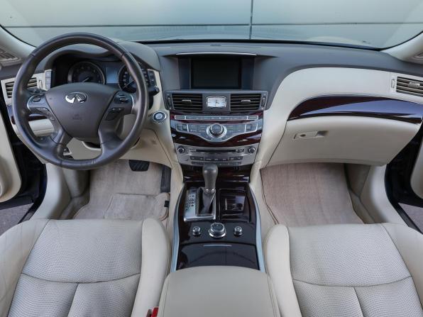 Infiniti Q70 I Рестайлинг с пробегом 2015 года, цена 1 898 000 рублей, 350685 км, седан, Автокод Объявления
