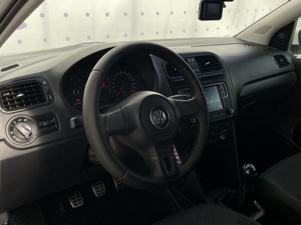 Volkswagen Polo V с пробегом 2013 года, цена 780 000 рублей, 170176 км, седан, Автокод Объявления