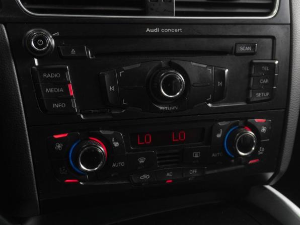 Audi Q5 I (8R) с пробегом 2010 года, цена 1 429 000 рублей, 220622 км, внедорожник, Автокод Объявления