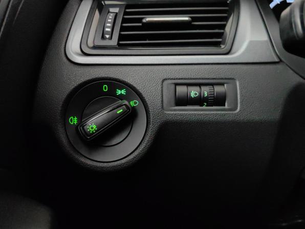 Skoda Rapid I Рестайлинг с пробегом 2018 года, цена 999 000 рублей, 123406 км, лифтбек, Автокод Объявления