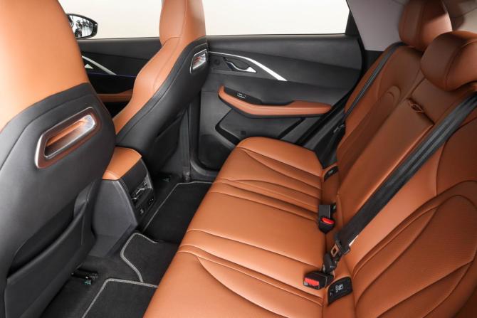 Omoda C5 I с пробегом 2022 года, цена 1 799 000 рублей, 43600 км, внедорожник, Автокод Объявления