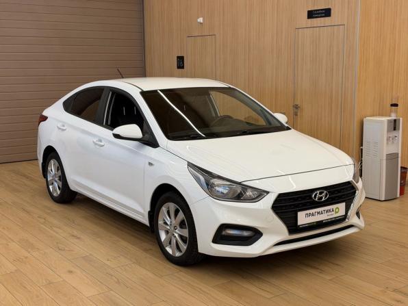 Hyundai Solaris II с пробегом 2019 года, цена 1 178 000 рублей, 121000 км, седан, Автокод Объявления