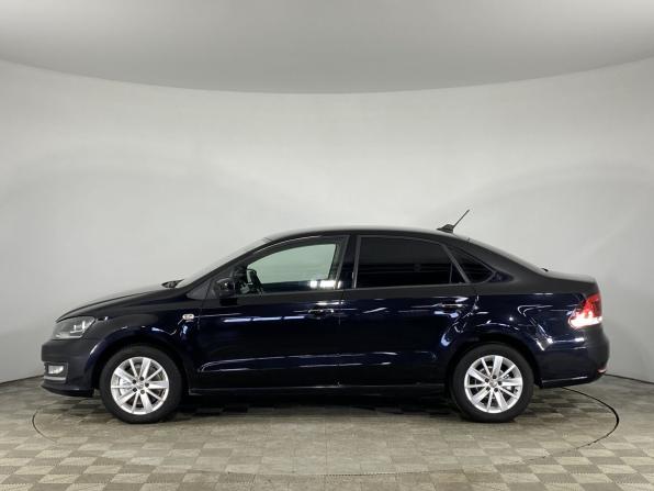 Volkswagen Polo V Рестайлинг с пробегом 2018 года, цена 1 050 000 рублей, 129258 км, седан, Автокод Объявления
