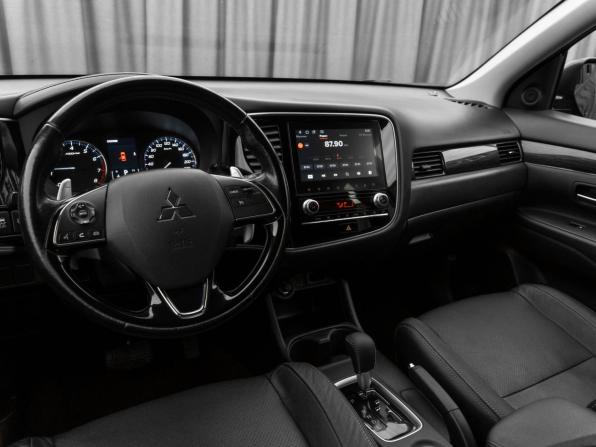 Mitsubishi Outlander III Рестайлинг 2 с пробегом 2015 года, цена 1 760 000 рублей, 166755 км, внедорожник, Автокод Объявления
