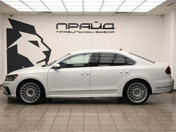 Volkswagen Passat B8 с пробегом 2016 года, цена 1 849 900 рублей, 240246 км, седан, Автокод Объявления