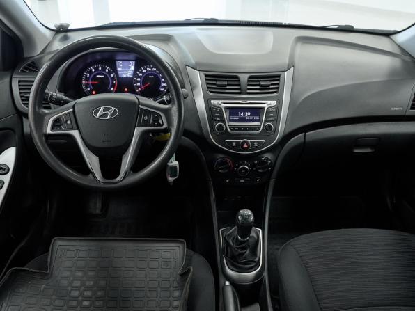 Hyundai Solaris I Рестайлинг с пробегом 2015 года, цена 907 000 рублей, 108742 км, седан, Автокод Объявления