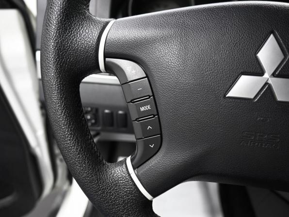 Mitsubishi Pajero IV Рестайлинг 1 с пробегом 2012 года, цена 1 895 000 рублей, 240272 км, внедорожник, Автокод Объявления