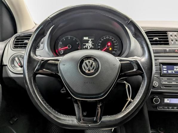 Volkswagen Polo V Рестайлинг с пробегом 2016 года, цена 1 100 000 рублей, 97701 км, седан, Автокод Объявления