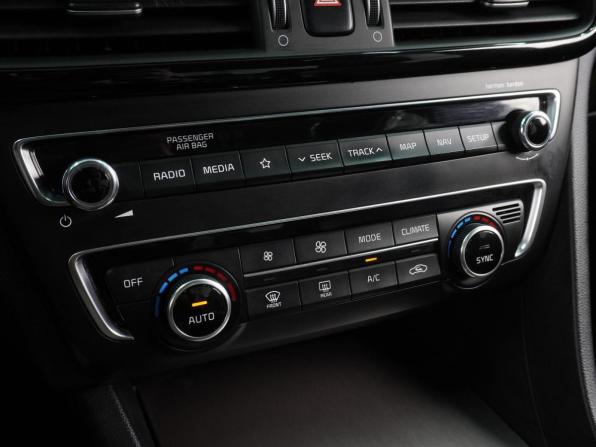 Kia Optima IV Рестайлинг с пробегом 2019 года, цена 1 944 070 рублей, 140106 км, седан, Автокод Объявления