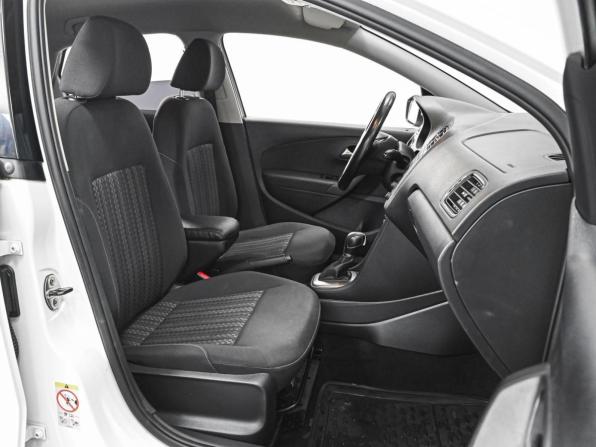 Volkswagen Polo V Рестайлинг с пробегом 2018 года, цена 1 149 000 рублей, 210687 км, седан, Автокод Объявления