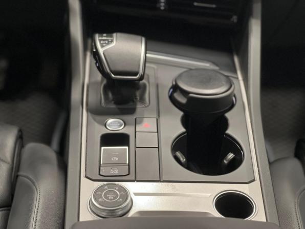 Volkswagen Touareg III с пробегом 2020 года, цена 4 899 000 рублей, 90000 км, внедорожник, Автокод Объявления
