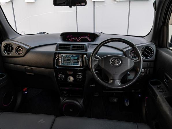 Toyota bB II Рестайлинг с пробегом 2015 года, цена 1 180 000 рублей, 127419 км, компактвэн, Автокод Объявления