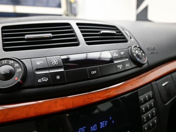 Mercedes-Benz E-Класс III (W211 S211) Рестайлинг с пробегом 2008 года, цена 1 179 000 рублей, 261015 км, седан, Автокод Объявления