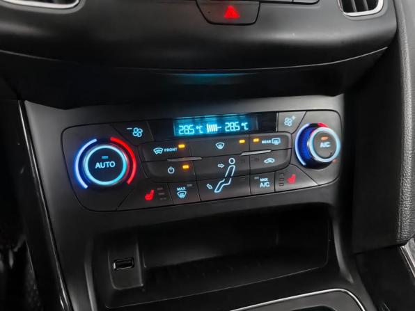 Ford Focus III Рестайлинг с пробегом 2018 года, цена 1 099 000 рублей, 170100 км, хэтчбек, Автокод Объявления