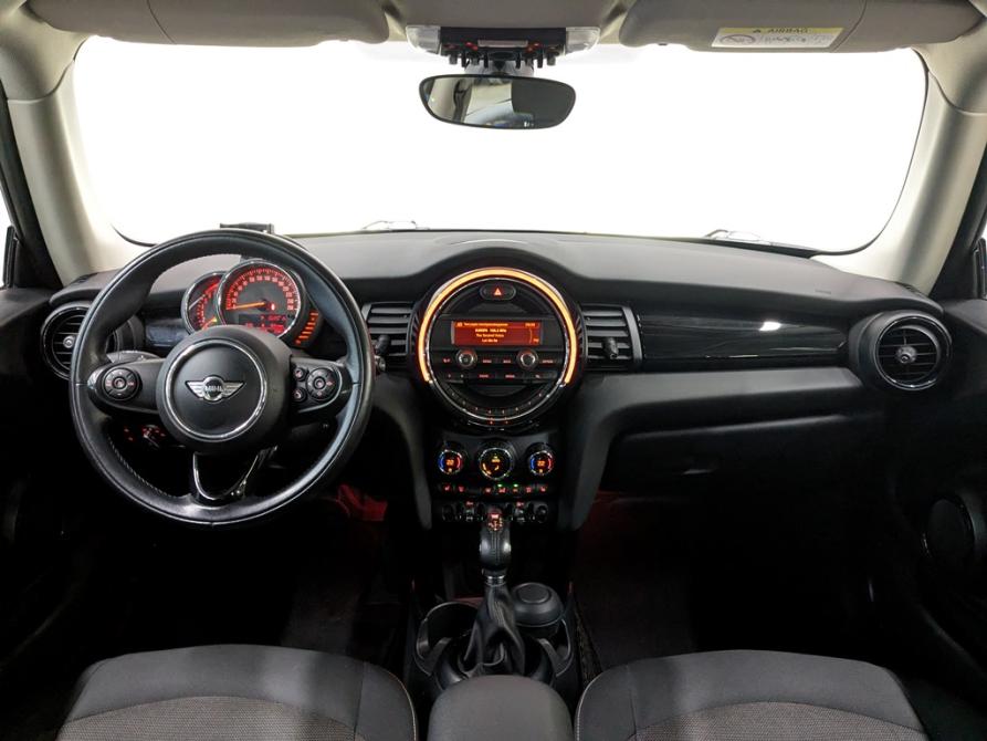 Mini Hatch III (F55/F56) Москва  - изображение 22