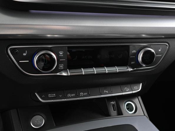 Audi Q5 II (FY) Рестайлинг с пробегом 2021 года, цена 4 699 000 рублей, 59810 км, внедорожник, Автокод Объявления