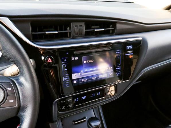Toyota Corolla XI (E160 E170 E180) Рестайлинг 1 с пробегом 2018 года, цена 1 784 000 рублей, 77433 км, седан, Автокод Объявления
