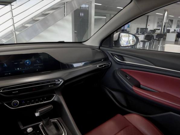 Changan Eado Plus с пробегом 2023 года, цена 1 599 900 рублей, 80000 км, седан, Автокод Объявления