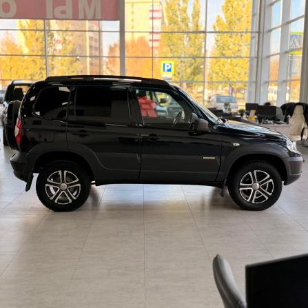 Chevrolet Niva I Рестайлинг с пробегом 2016 года, цена 708 000 рублей, 68116 км, внедорожник, Автокод Объявления
