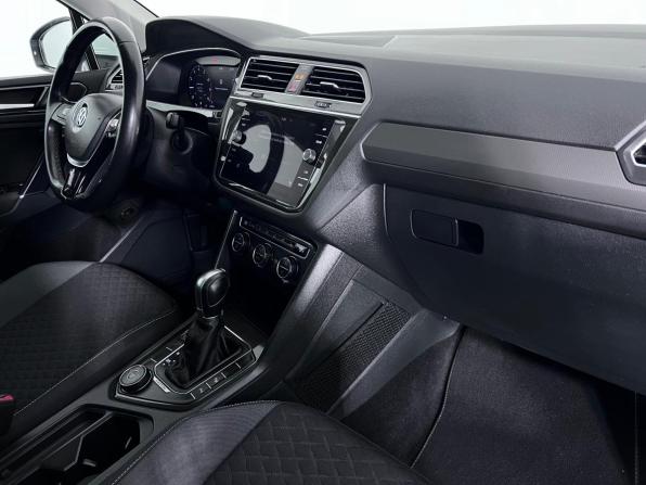 Volkswagen Tiguan II с пробегом 2018 года, цена 2 250 000 рублей, 121926 км, внедорожник, Автокод Объявления