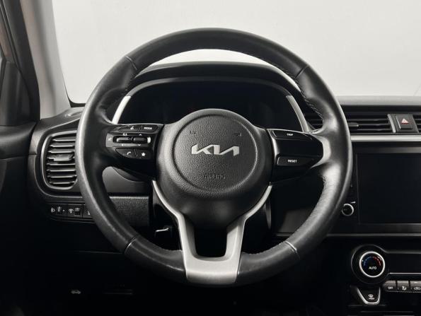 Kia Rio IV Рестайлинг с пробегом 2021 года, цена 1 675 000 рублей, 117922 км, седан, Автокод Объявления