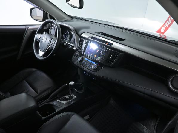 Toyota RAV4 IV (XA40) Рестайлинг с пробегом 2018 года, цена 2 160 000 рублей, 133306 км, внедорожник, Автокод Объявления
