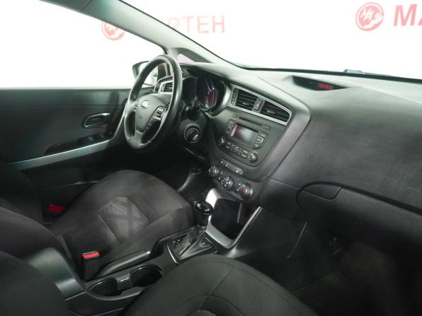 Kia Ceed II Рестайлинг с пробегом 2016 года, цена 1 232 000 рублей, 138400 км, хэтчбек, Автокод Объявления