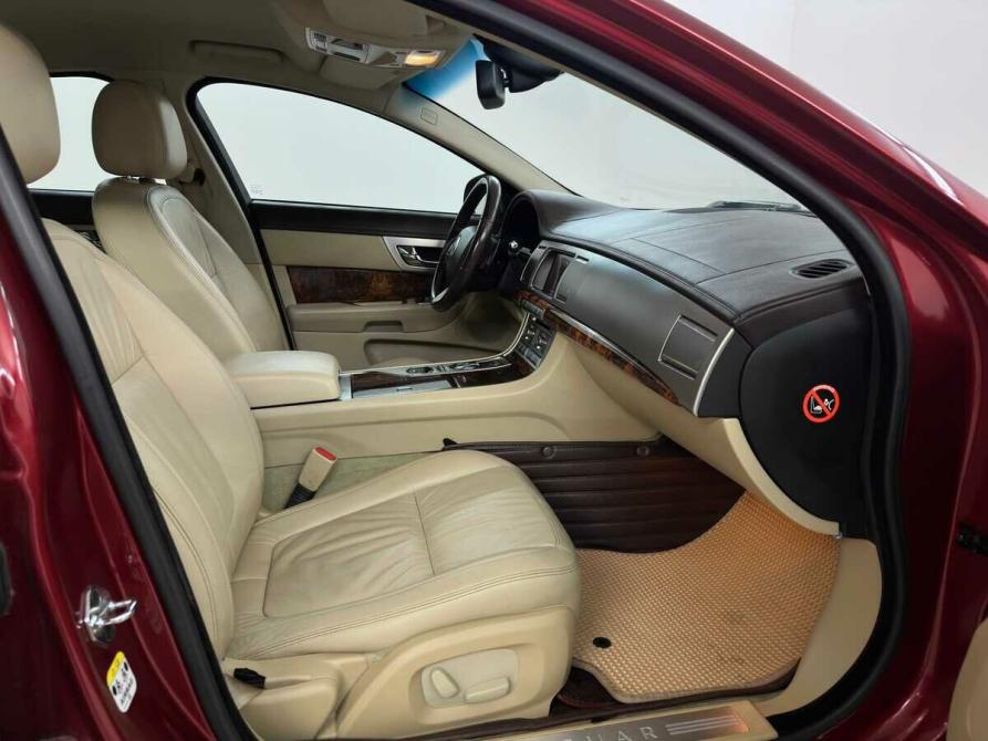 Jaguar XF I Москва  - изображение 9