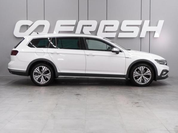 Volkswagen Passat B8 Рестайлинг с пробегом 2020 года, цена 3 234 000 рублей, 158085 км, универсал, Автокод Объявления