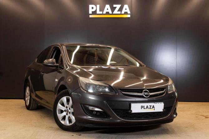 Opel Astra J Рестайлинг с пробегом 2014 года, цена 850 000 рублей, 247900 км, седан, Автокод Объявления