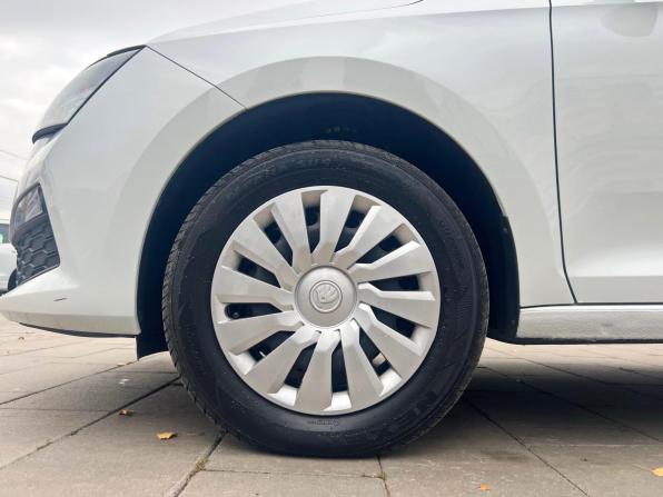 Skoda Rapid II с пробегом 2021 года, цена 1 664 000 рублей, 117104 км, лифтбек, Автокод Объявления