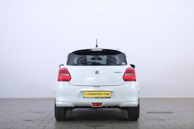Suzuki Swift V с пробегом 2018 года, цена 1 199 000 рублей, 122000 км, хэтчбек, Автокод Объявления