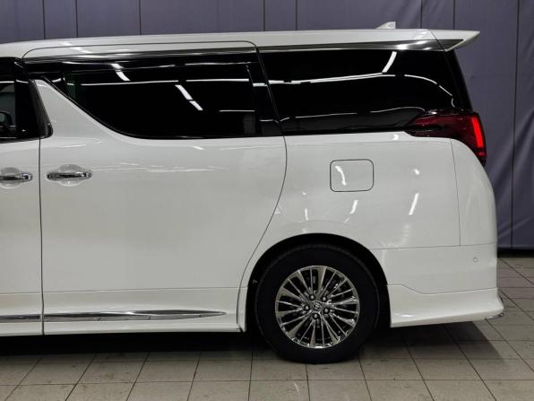 Toyota Alphard III Рестайлинг с пробегом 2021 года, цена 5 999 000 рублей, 25000 км, минивэн, Автокод Объявления