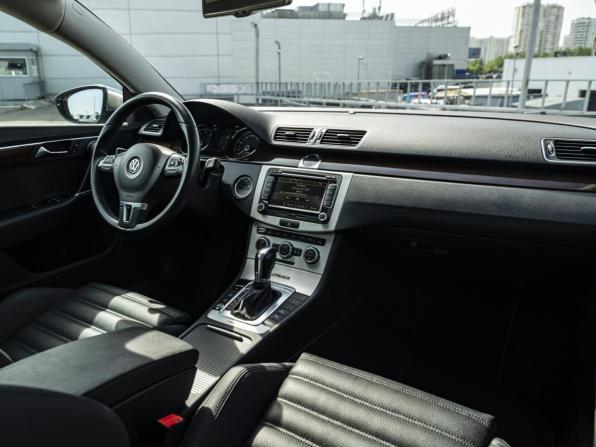 Volkswagen Passat B7 с пробегом 2012 года, цена 1 498 000 рублей, 177000 км, универсал, Автокод Объявления