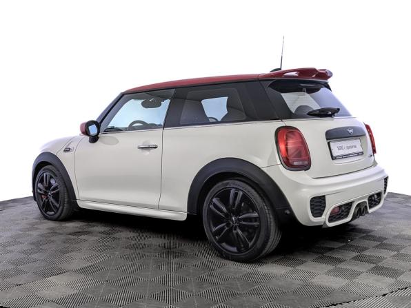 Mini Hatch III (F55/F56) Рестайлинг с пробегом 2020 года, цена 3 300 000 рублей, 84934 км, хэтчбек, Автокод Объявления