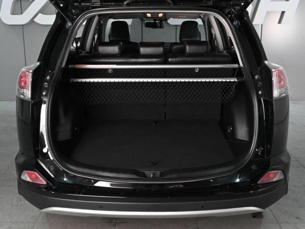 Toyota RAV4 IV (XA40) Рестайлинг с пробегом 2018 года, цена 2 799 000 рублей, 98007 км, внедорожник, Автокод Объявления