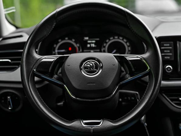 Skoda Rapid II с пробегом 2020 года, цена 1 350 000 рублей, 135829 км, лифтбек, Автокод Объявления