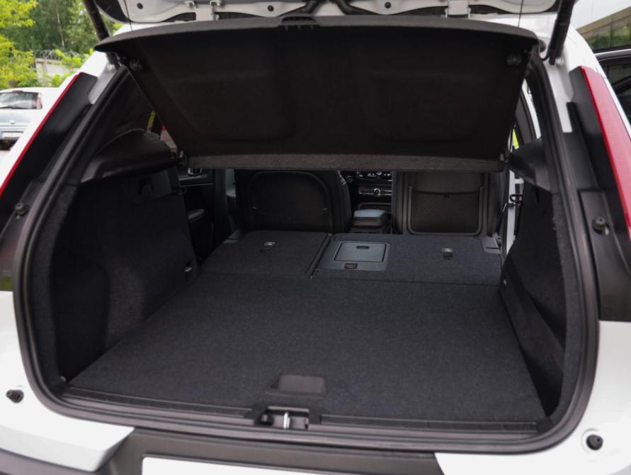 Volvo XC40 I Санкт-Петербург  - изображение 35