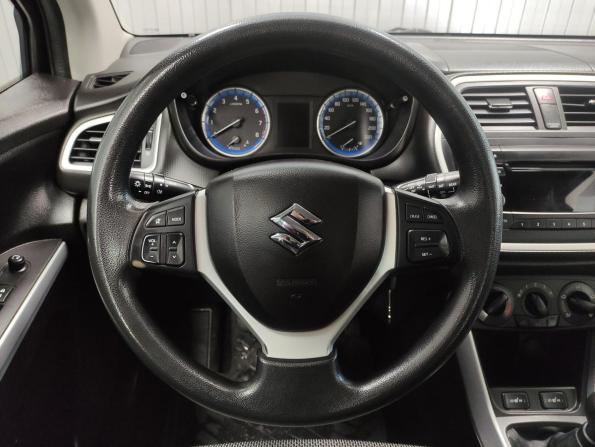 Suzuki SX4 II (S-Cross) с пробегом 2014 года, цена 1 190 000 рублей, 126128 км, хэтчбек, Автокод Объявления