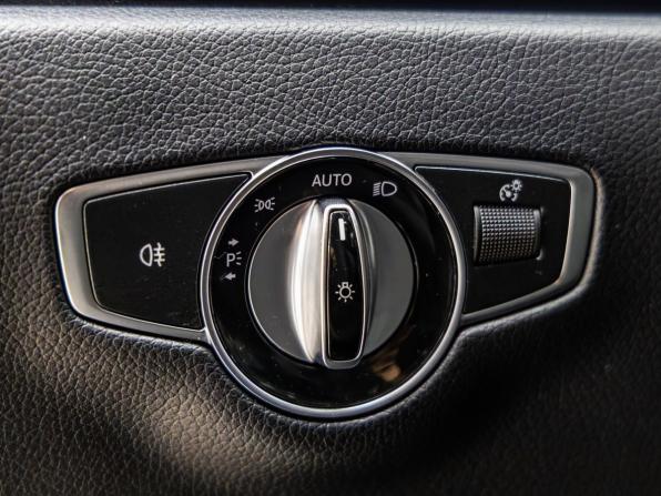 Mercedes-Benz E-Класс V (W213 S213 C238) с пробегом 2019 года, цена 3 298 000 рублей, 137391 км, седан, Автокод Объявления