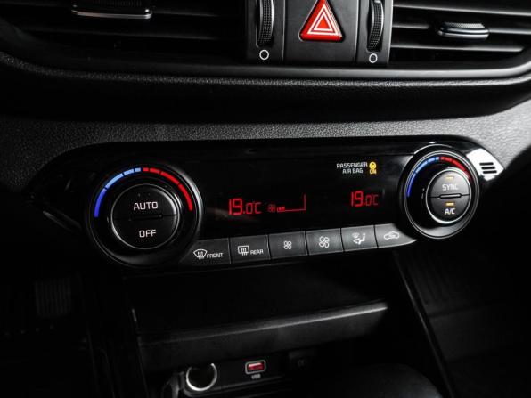Kia Cerato IV Рестайлинг с пробегом 2022 года, цена 2 419 000 рублей, 68553 км, седан, Автокод Объявления
