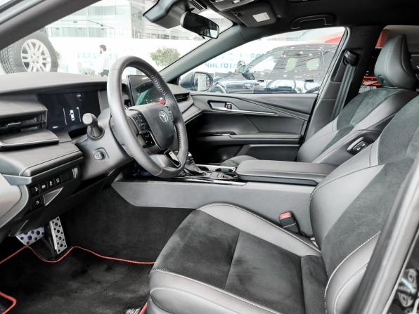 Toyota Camry IX (XV80) China Market с пробегом 2026 года, цена 3 990 000 рублей, 18000 км, седан, Автокод Объявления