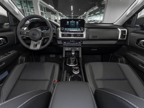 Mitsubishi L200 VI с пробегом 2025 года, цена 5 300 000 рублей, 50 км, пикап, Автокод Объявления