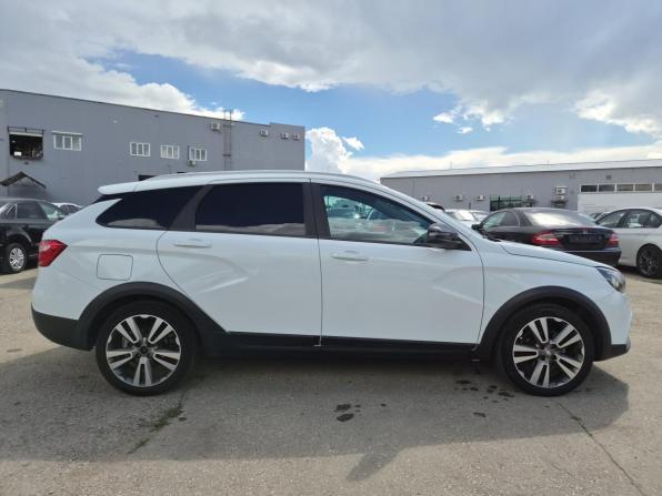 Lada (ВАЗ) Vesta I с пробегом 2021 года, цена 1 320 000 рублей, 62207 км, универсал, Автокод Объявления