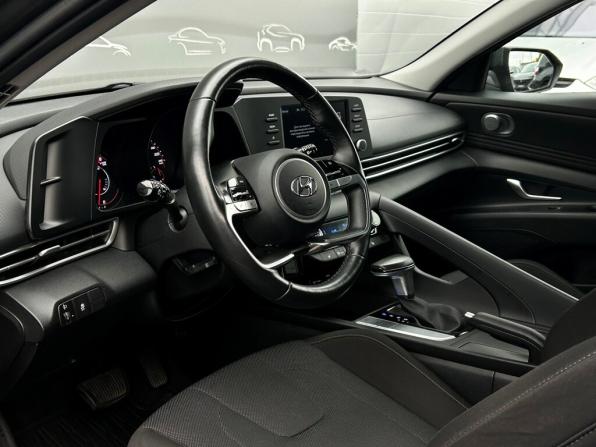 Hyundai Elantra VII (CN7) с пробегом 2021 года, цена 2 198 400 рублей, 47010 км, седан, Автокод Объявления